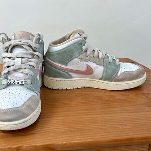 Nike Air Jordan Kids Size 3.5 White/Pink Oxford- Jade Ice